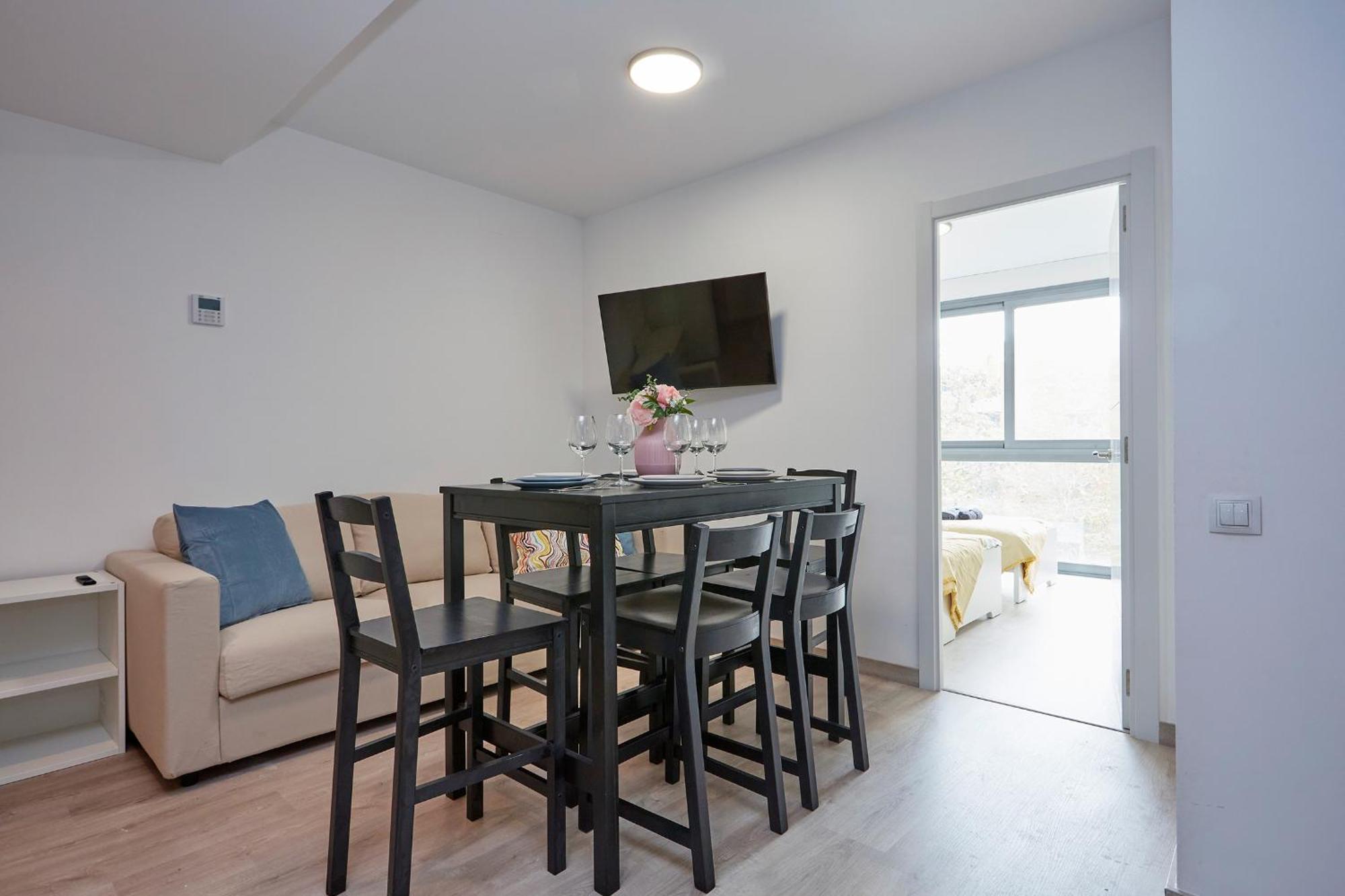 Three Bedroom Two Bathroom Apartment Close To Beach Barcelona Exterior photo